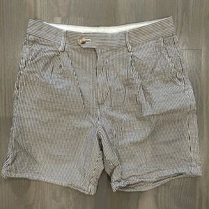 Banana Republic seersucker 7" shorts - olive green